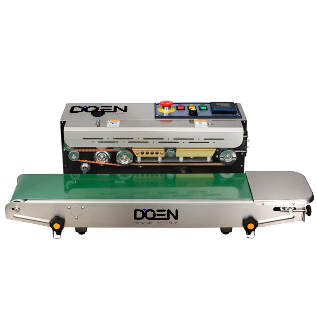 Máquina selladora de banda horizontal para empaque de alimentos sólidos.