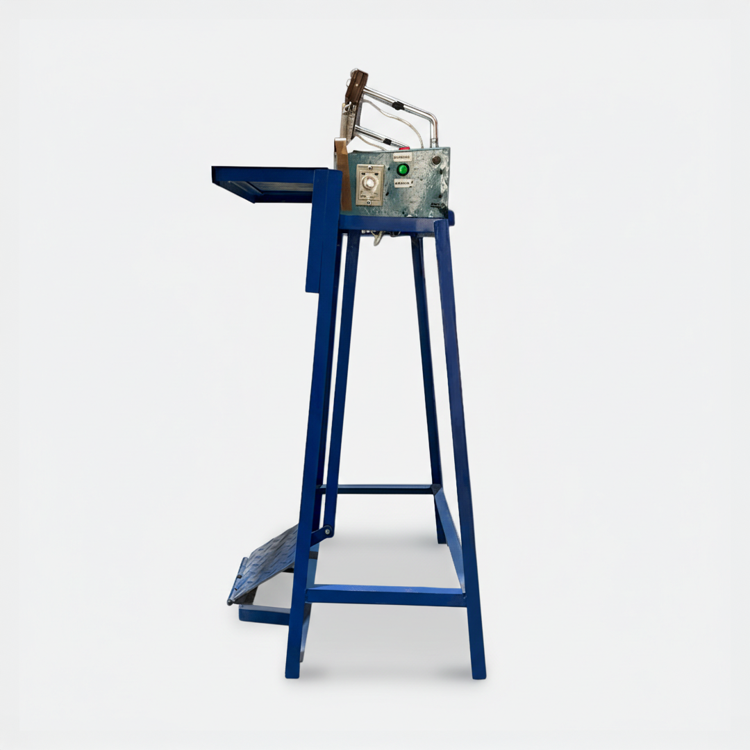 Selladora de pedal - hilo 18 con mesa